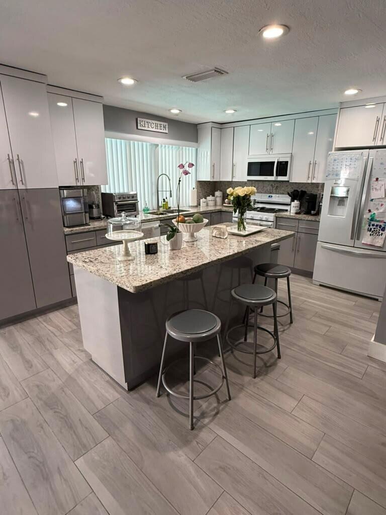 9340 NW 21ST Manor, Sunrise FL 33322 photo 2