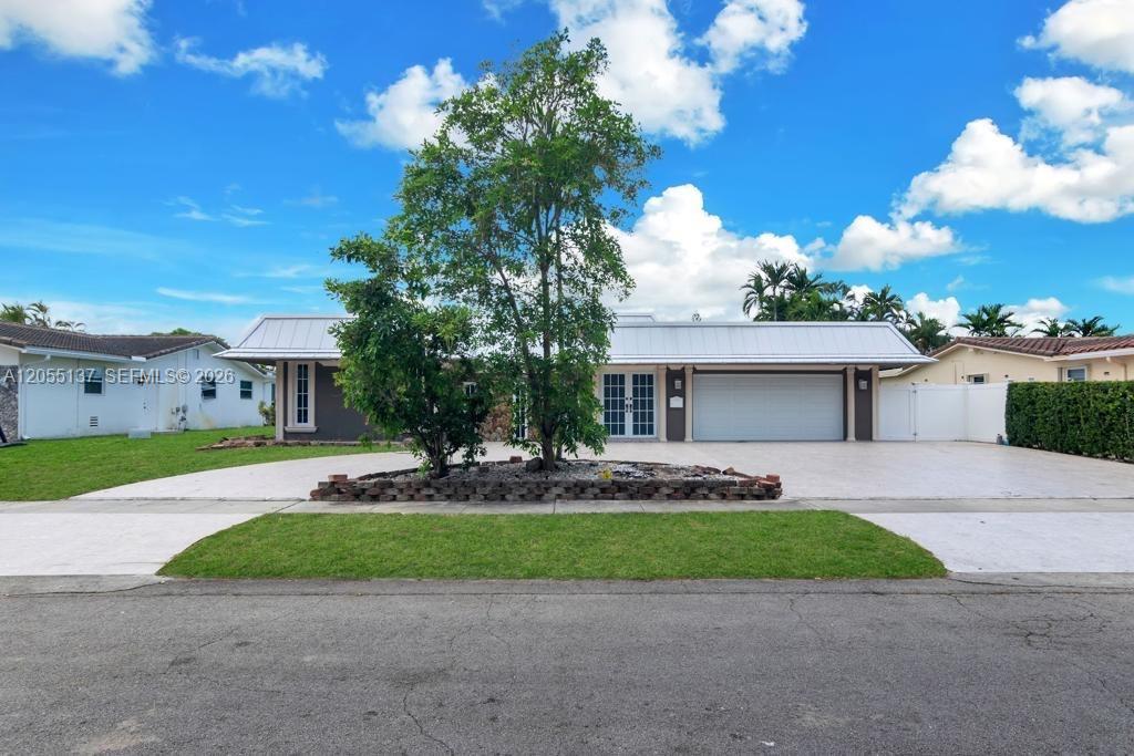 3321 N 37th St, Hollywood FL 33021 photo 2
