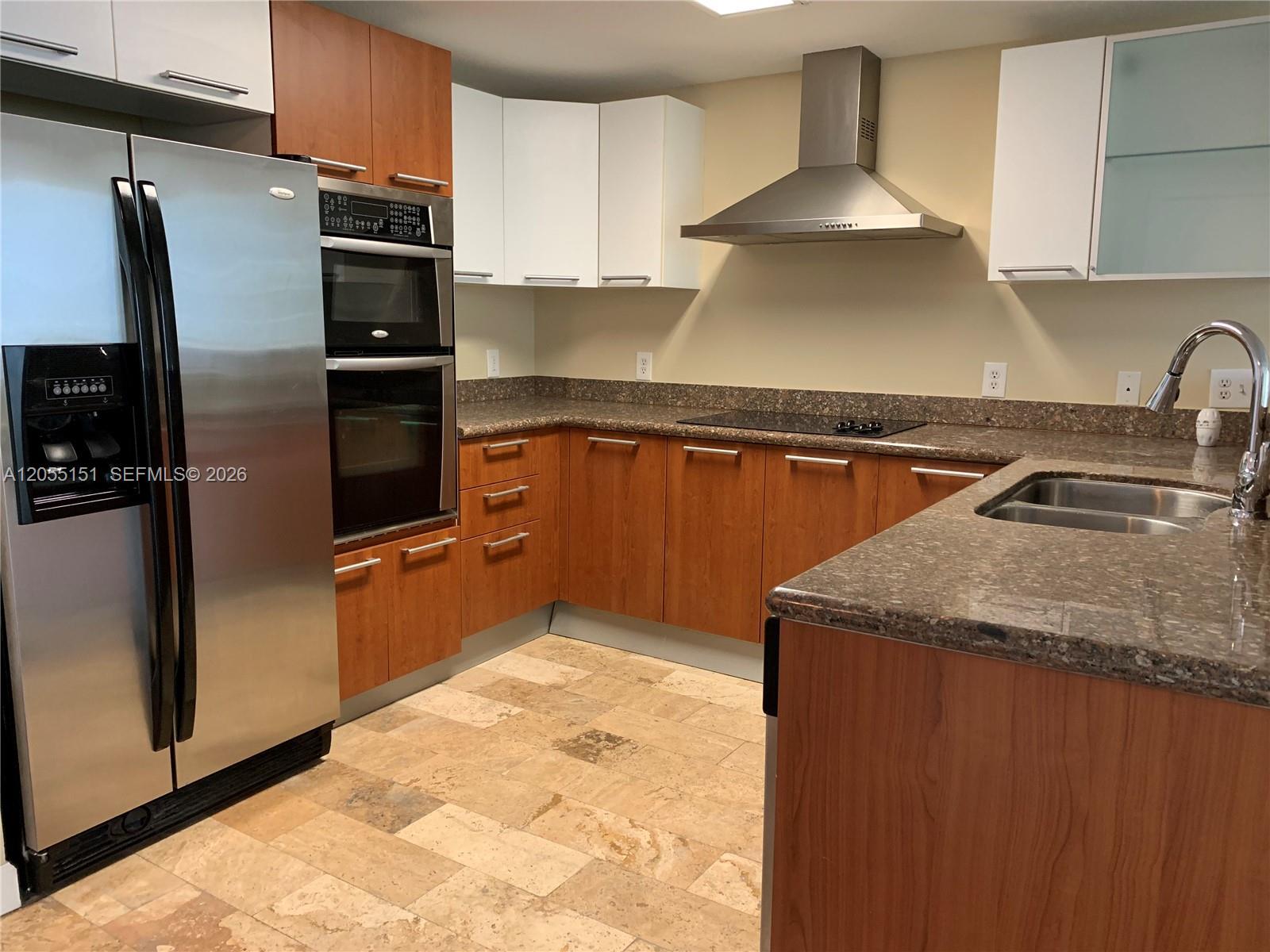 170 SE 14th St # 1402, Miami FL 33131 photo 2