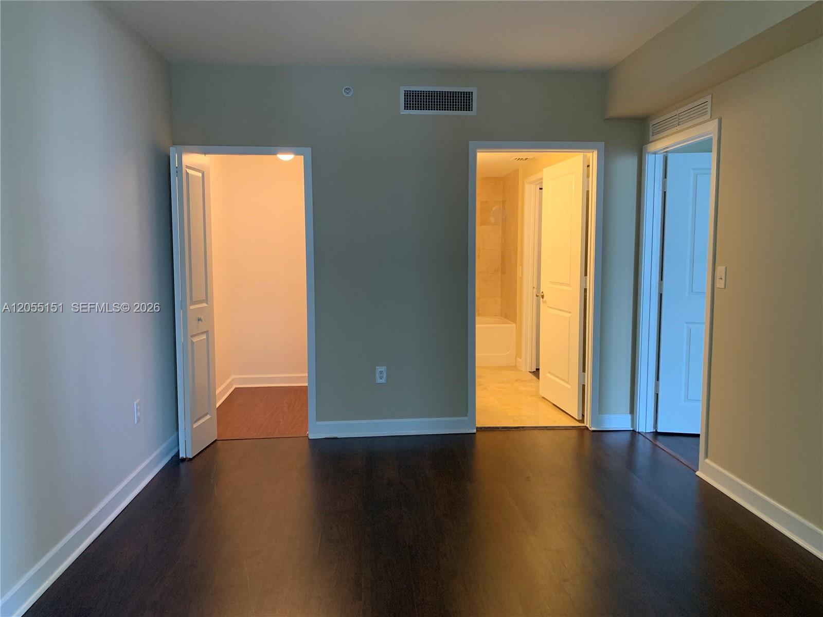 170 SE 14th St # 1402, Miami FL 33131 photo 5