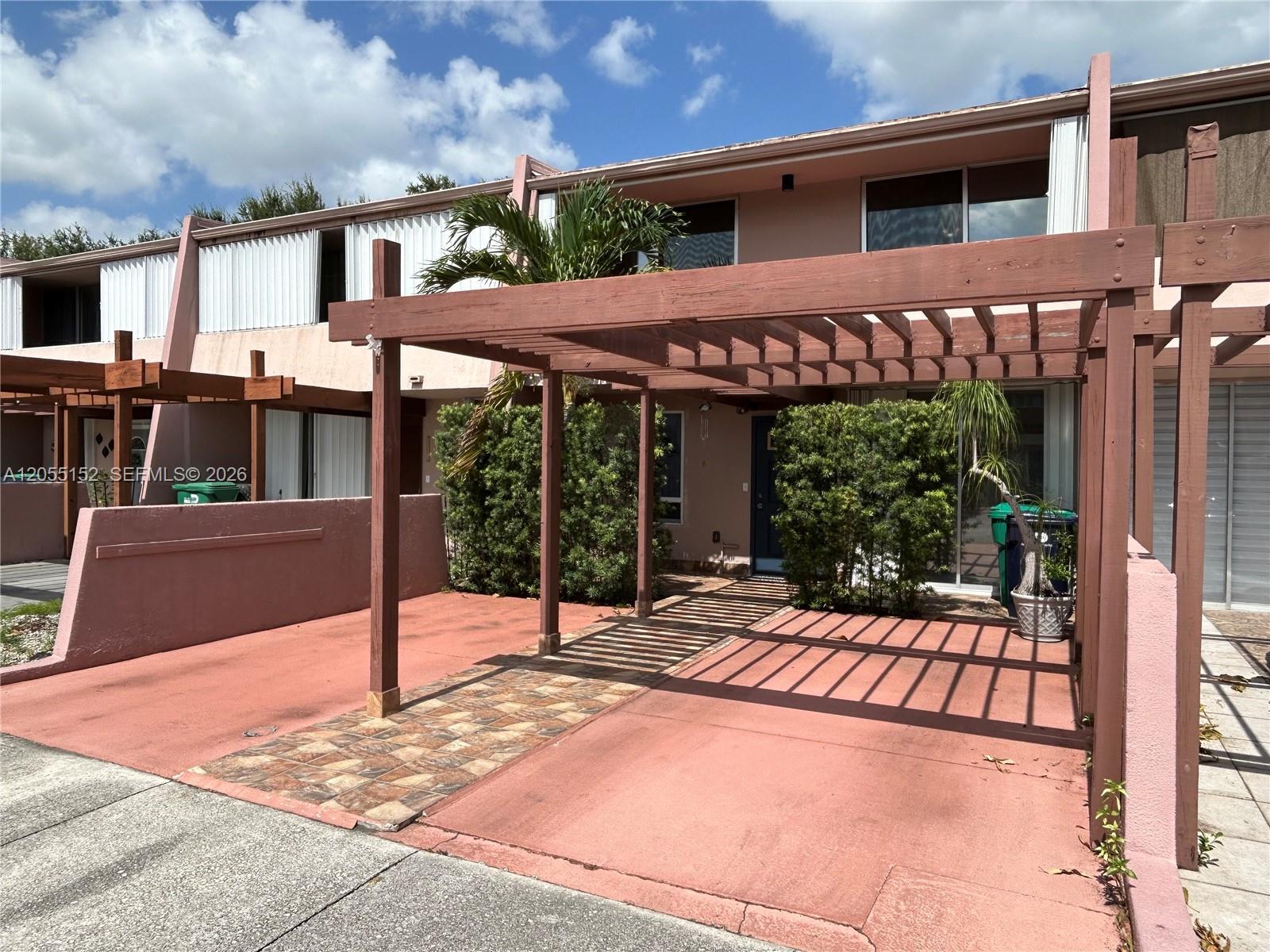 14110 Kendale Lakes Cir, Miami FL 33183 photo 2