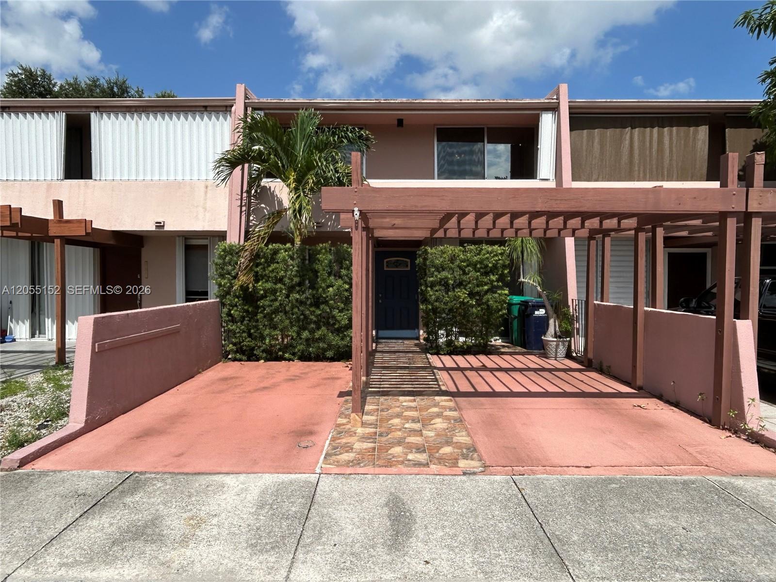 14110 Kendale Lakes Cir, Miami FL 33183
