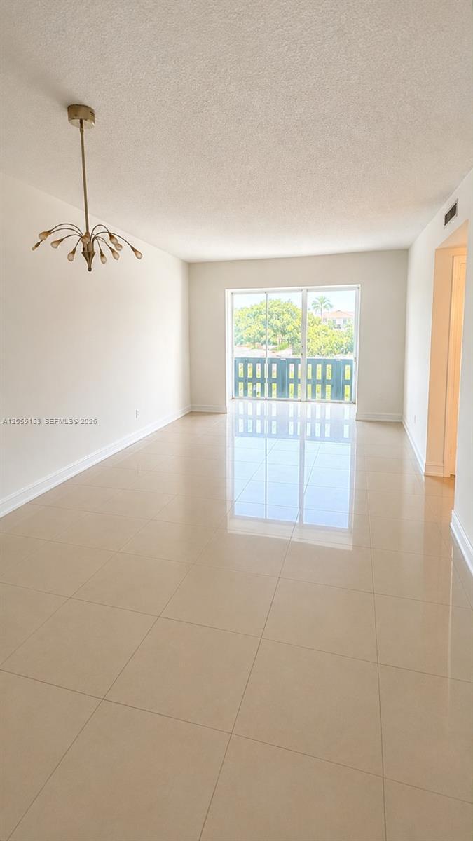 4001 Hillcrest Dr # 614, Hollywood FL 33021 photo 3