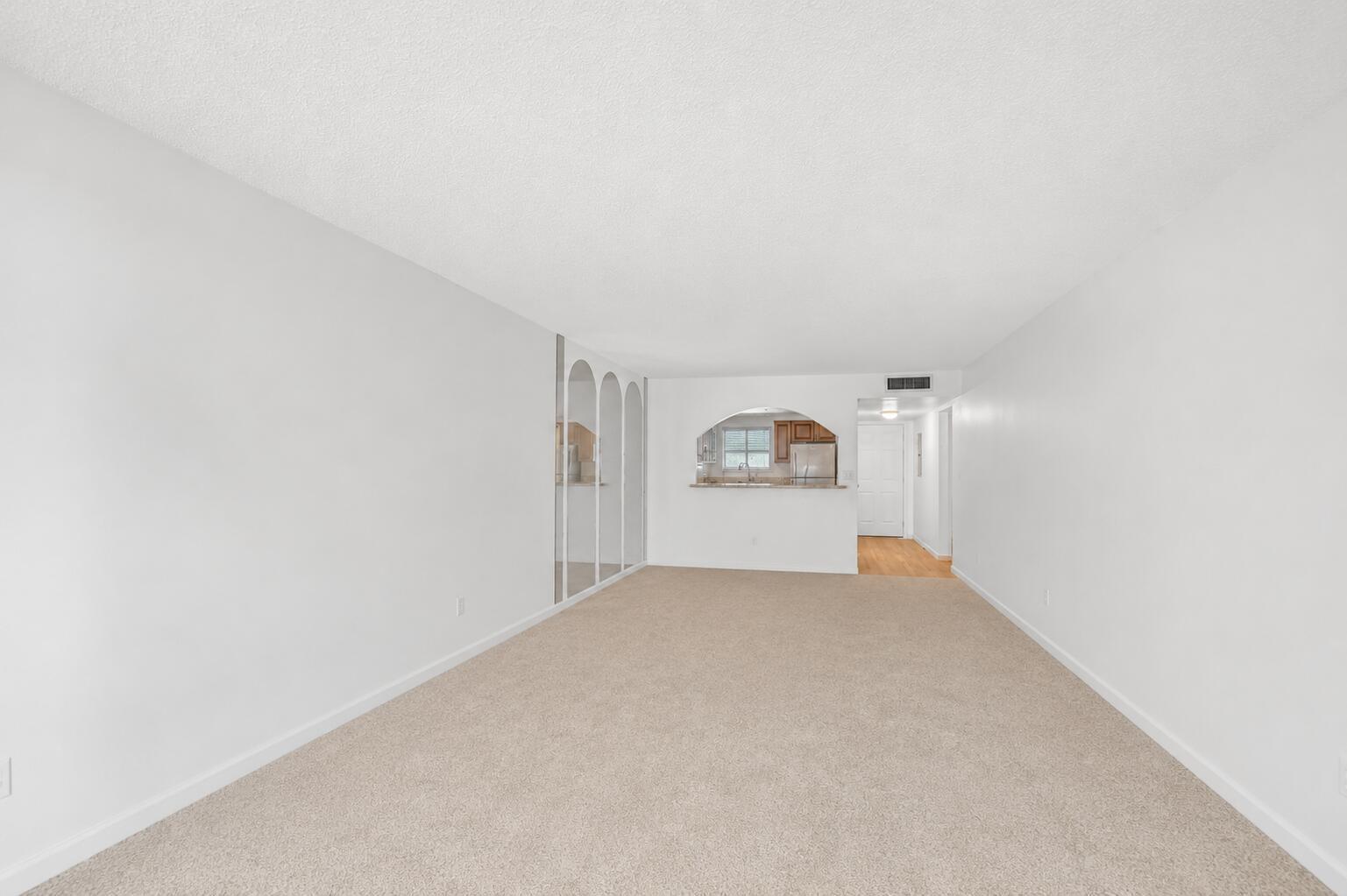 3186 VIA POINCIANA # 114, Lake Worth FL 33467 photo 2