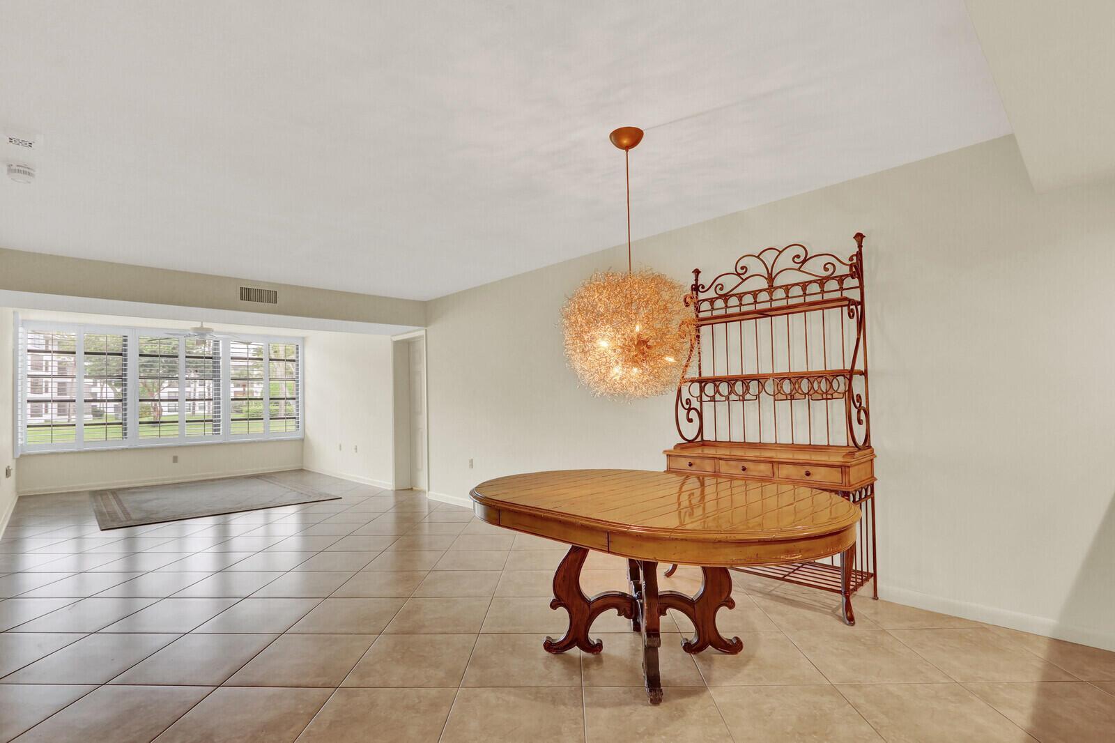 3636 WHITEHALL Drive # 105, West Palm Beach FL 33401 photo 5