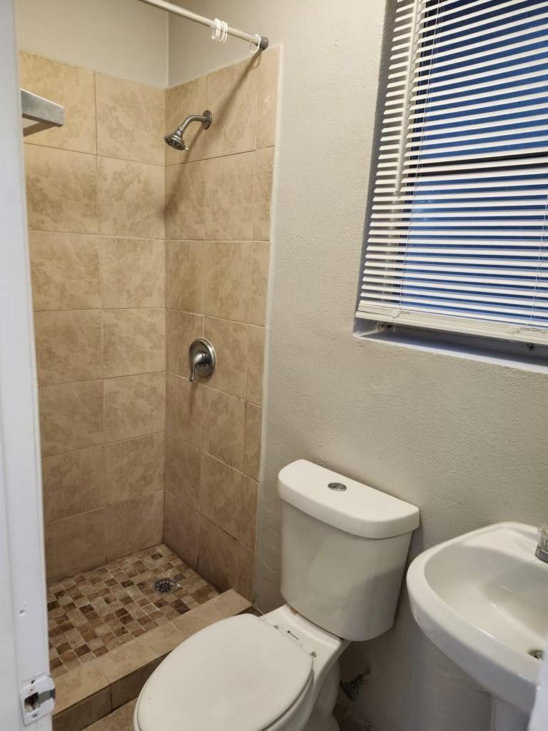 8851 NW 15TH Court, Pembroke Pines FL 33024 photo 4