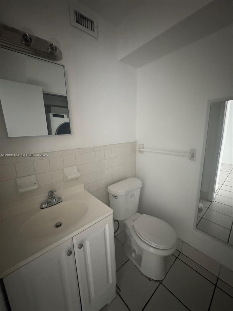 2606 NW 52nd Ave # D15, Lauderhill FL 33313 photo 4