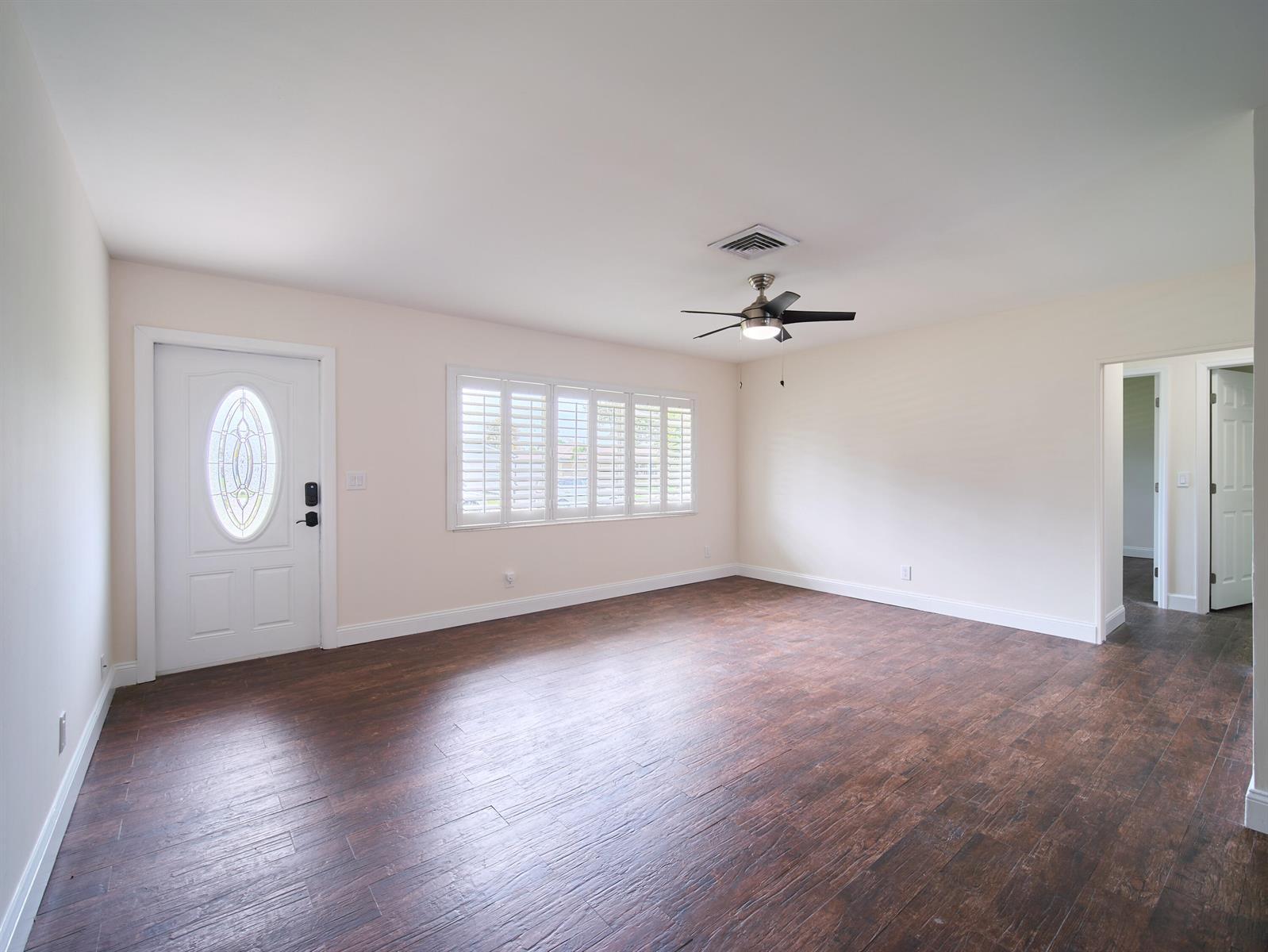 304 Circle W, Jupiter FL 33458 photo 5