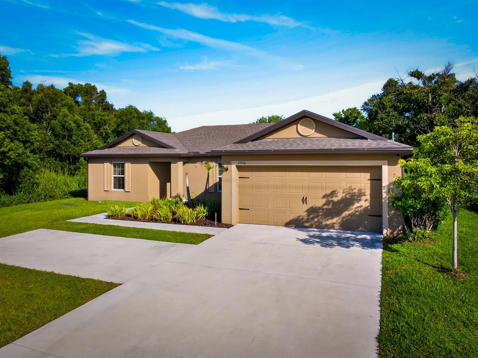 2916 SE Melaleuca Boulevard, FL 34952 photo 2