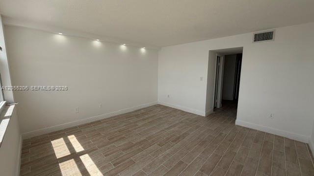1660 NE 191st St # 1, Miami FL 33179 photo 5