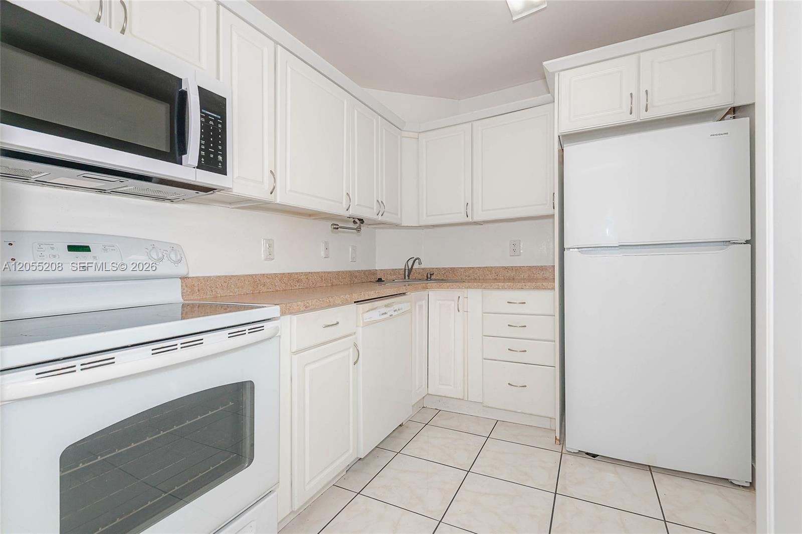 3101 Oakland Shores Dr # H105, Oakland Park FL 33309 photo 2