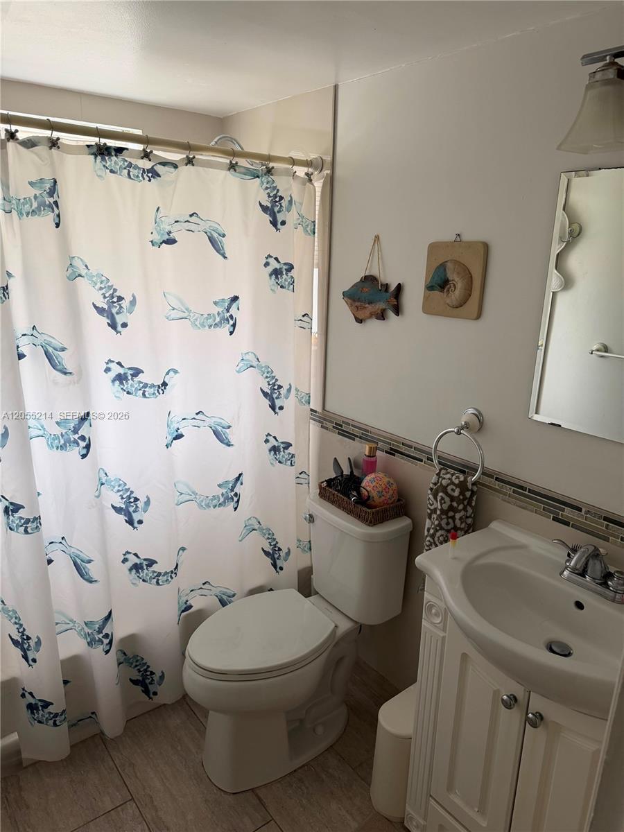 5328 NE 6th Ave # F13, Oakland Park FL 33334 photo 3