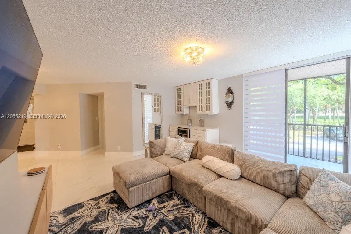 10451 W Broward Blvd # 201, Plantation FL 33324 photo 2