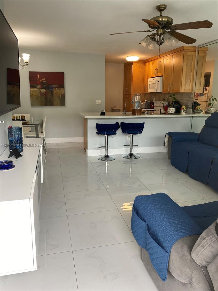2570 W 67th Pl # 2, Hialeah FL 33016 photo 2