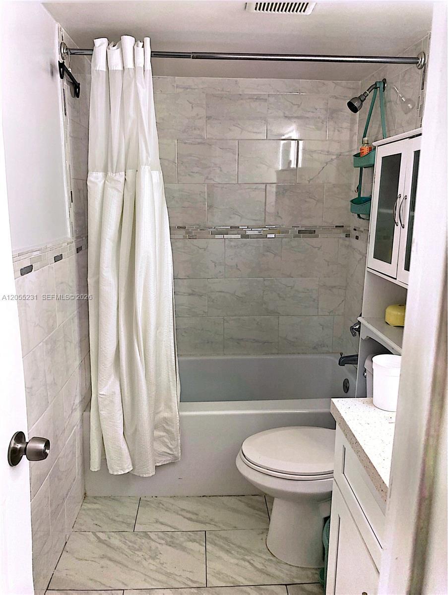 2570 W 67th Pl # 2, Hialeah FL 33016 photo 5