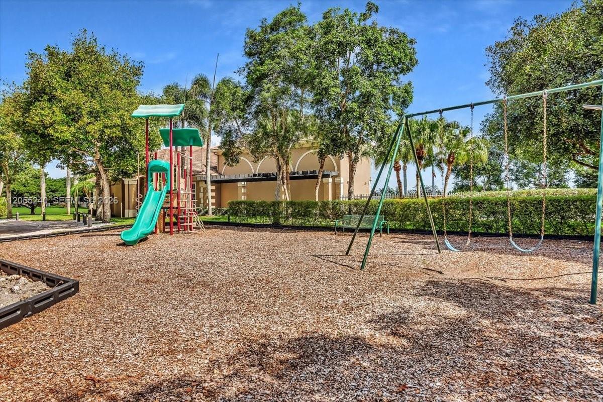 6228 SW 194th Ave, Pembroke Pines FL 33332 photo 4