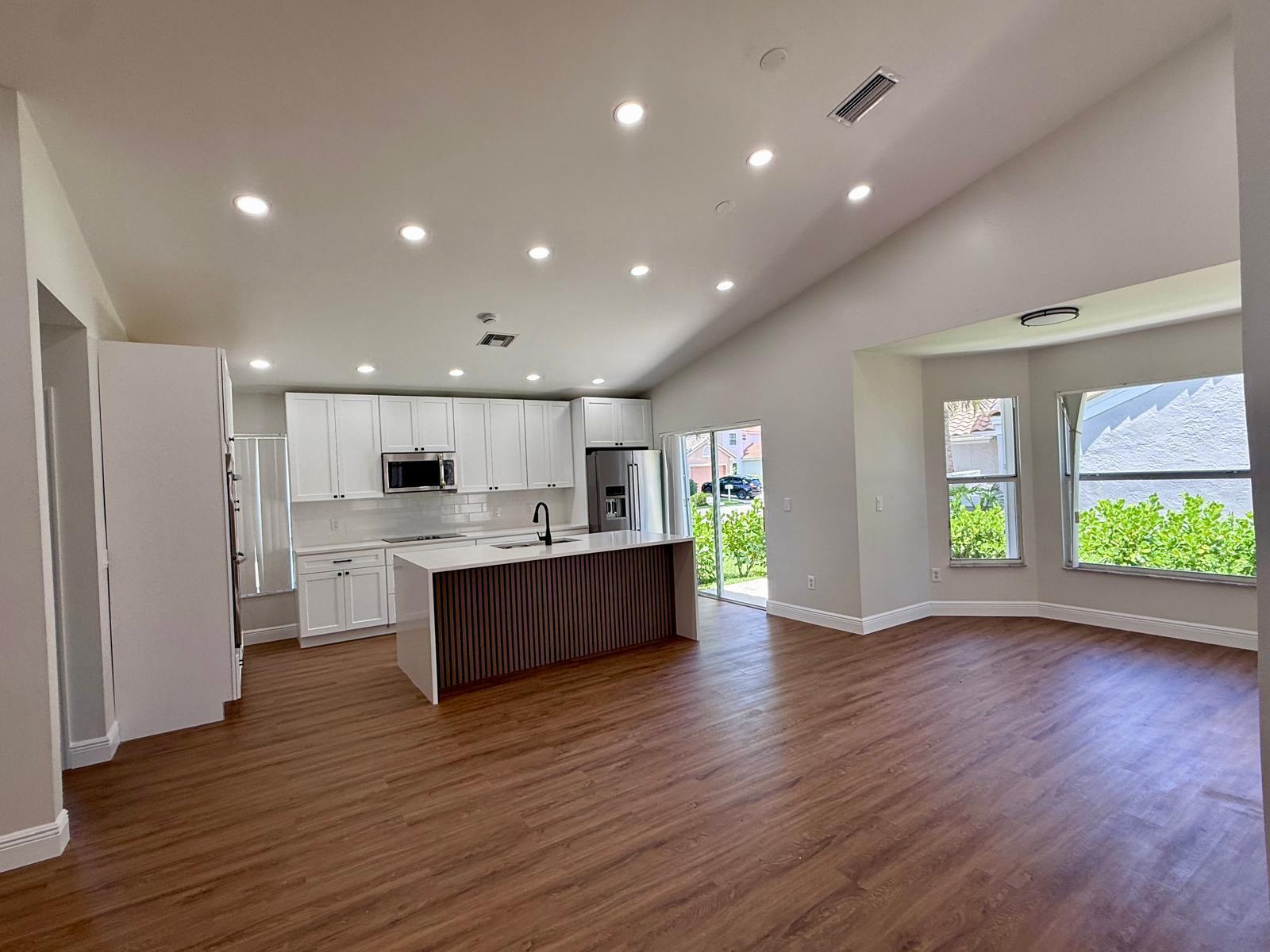 326 NW 47th Terrace, Deerfield Beach FL 33442 photo 2