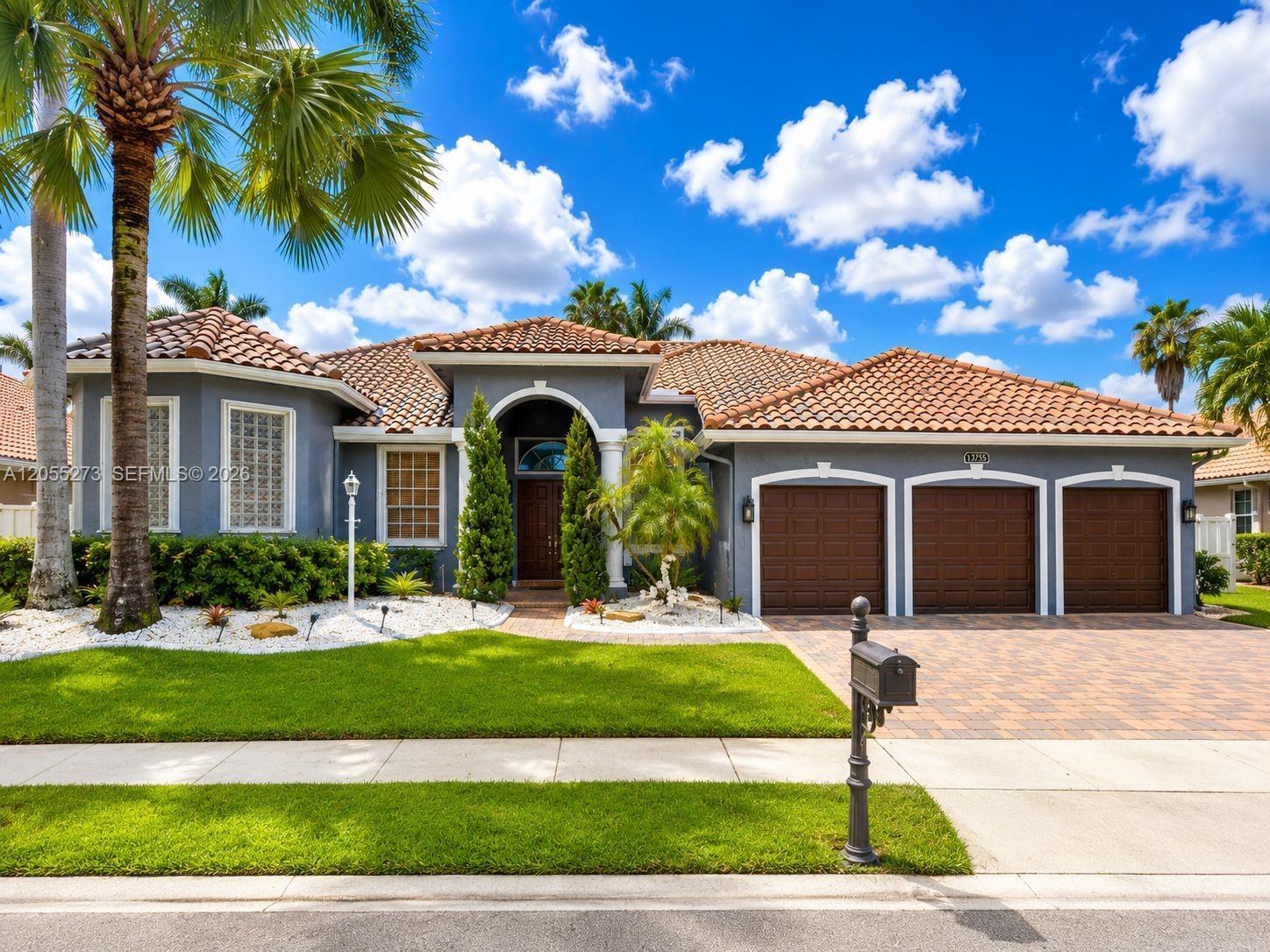 13755 NW 18th Ct, Pembroke Pines FL 33028 photo 2