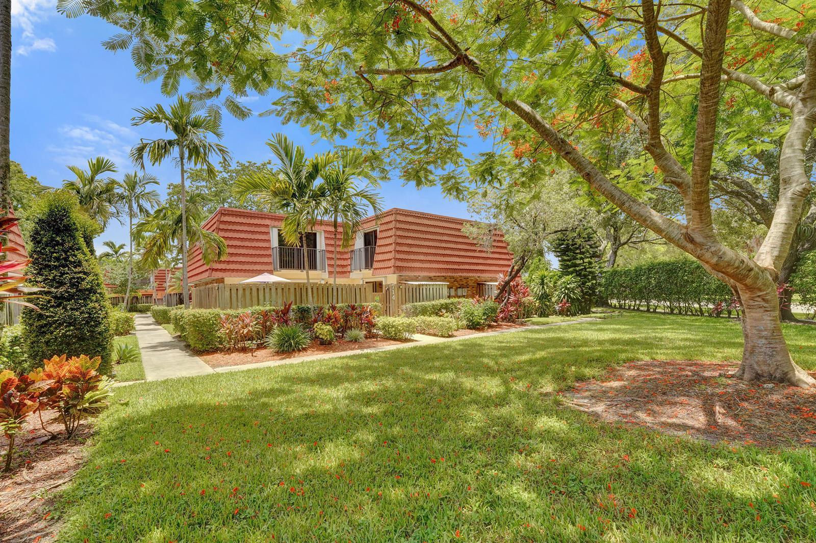 714 NW 98TH Circle, Plantation FL 33324
