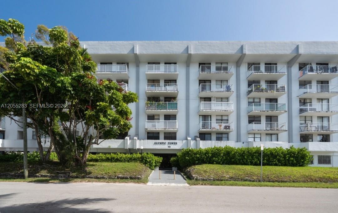 920 NE 169th St # 617, North Miami Beach FL 33162 photo 3