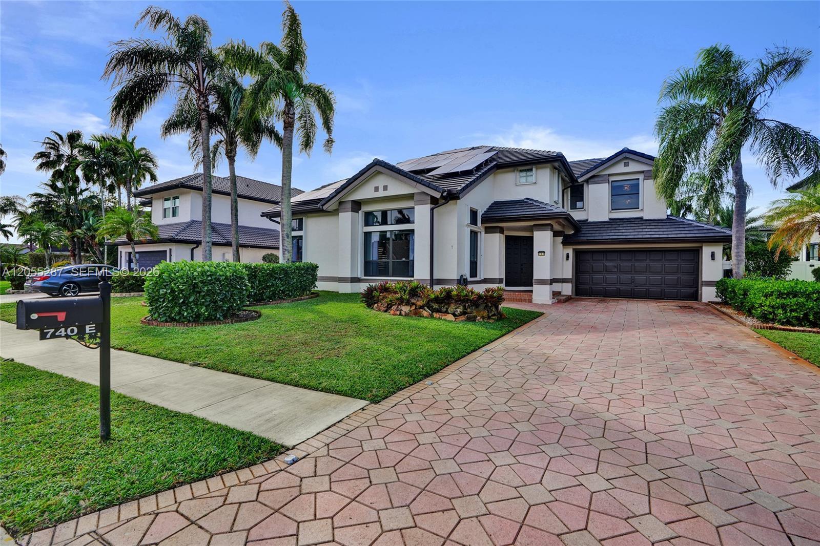740 E Cypress Pointe Dr E, Pembroke Pines FL 33027 photo 2