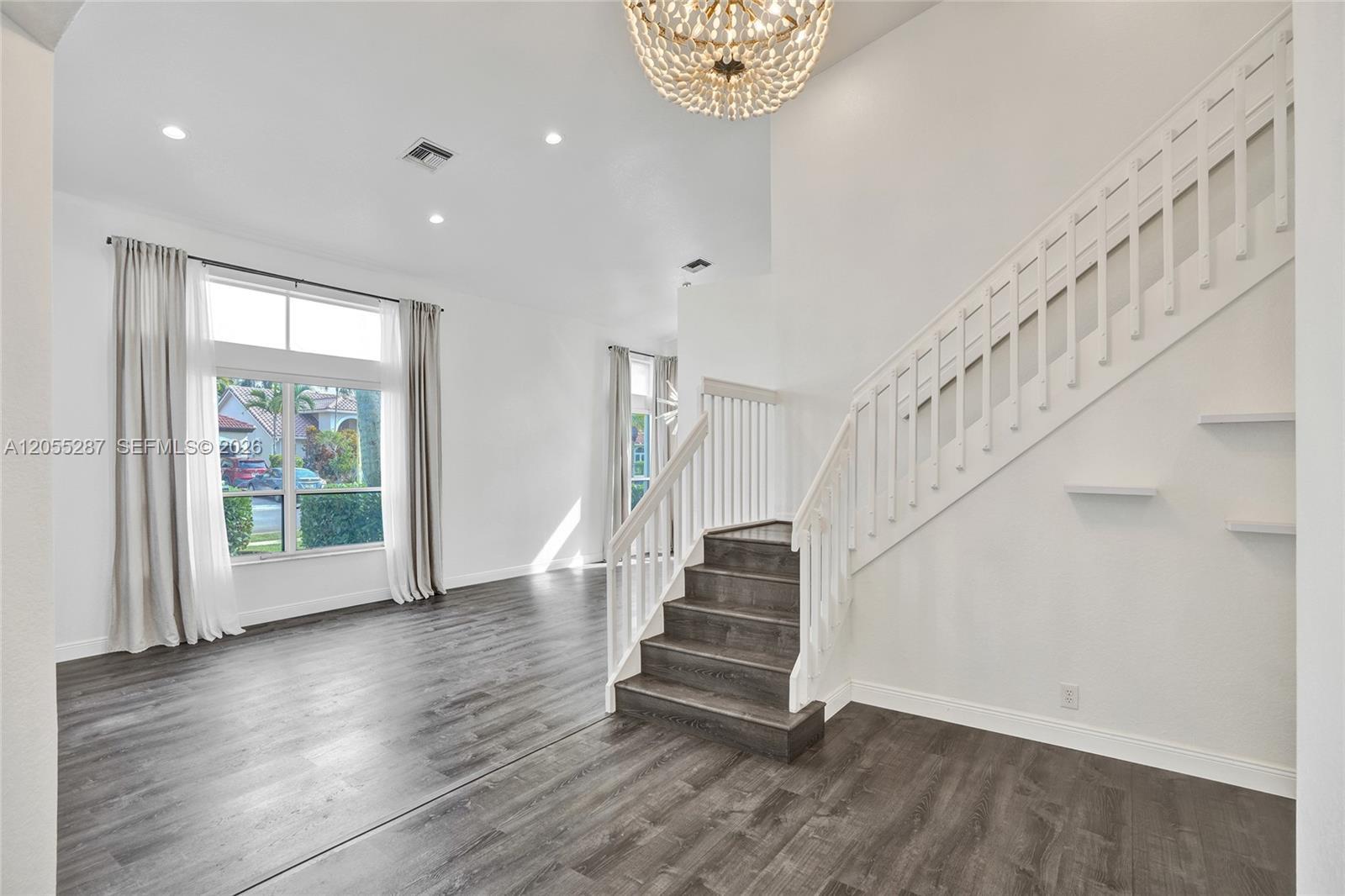 740 E Cypress Pointe Dr E, Pembroke Pines FL 33027 photo 3