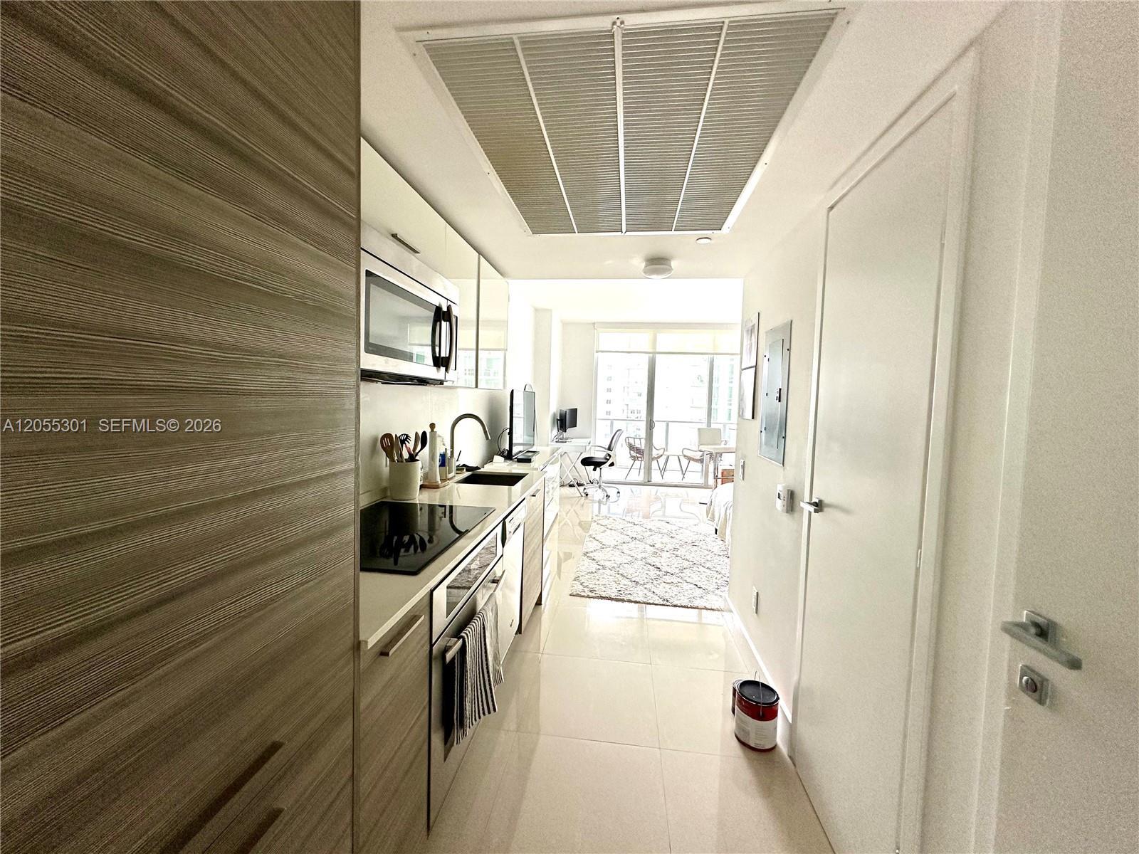 1300 Brickell Bay Dr # 1205, Miami FL 33131 photo 4