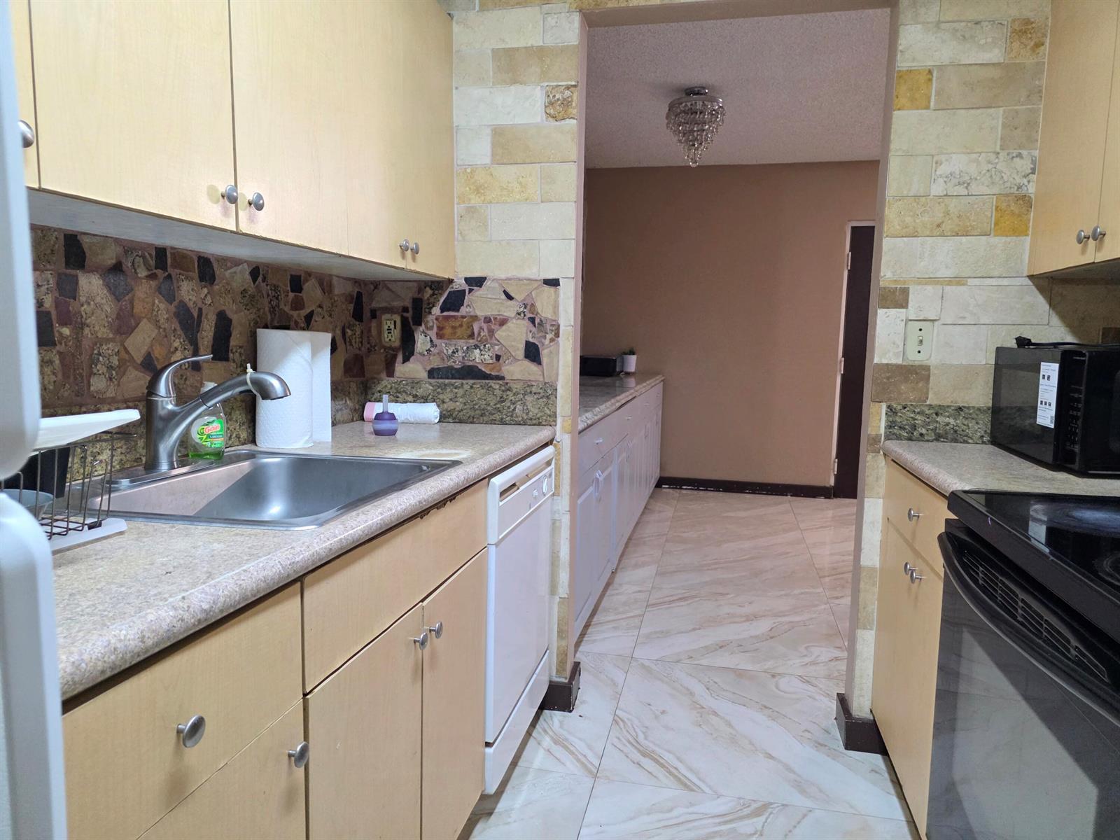 1127 LAKE TERRY Drive # C, West Palm Beach FL 33411 photo 3