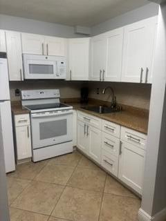 600 VILLAGE GREEN Court # 220, Palm Springs FL 33461 photo 5