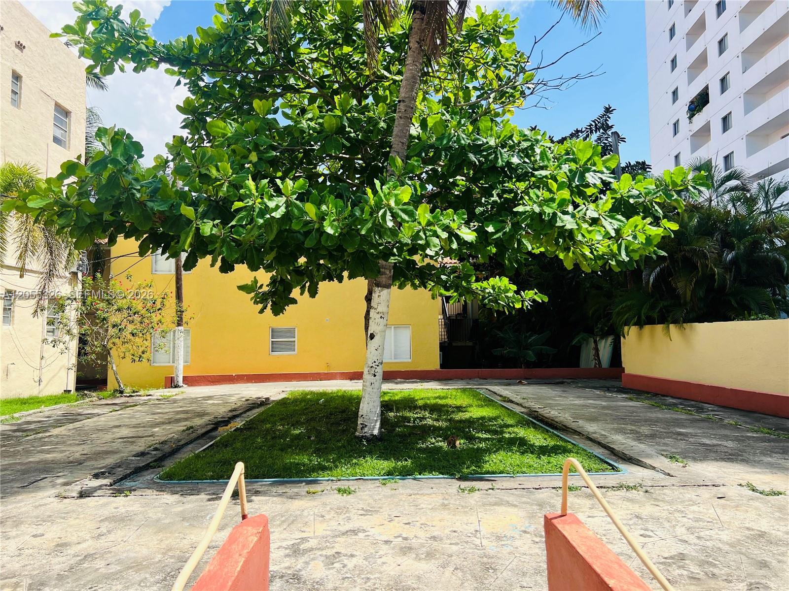 627 W Flagler St, Miami FL 33130 photo 2