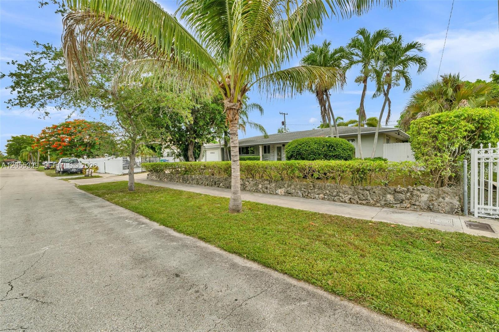 9921 SW 165th Ter, Miami FL 33157 photo 2