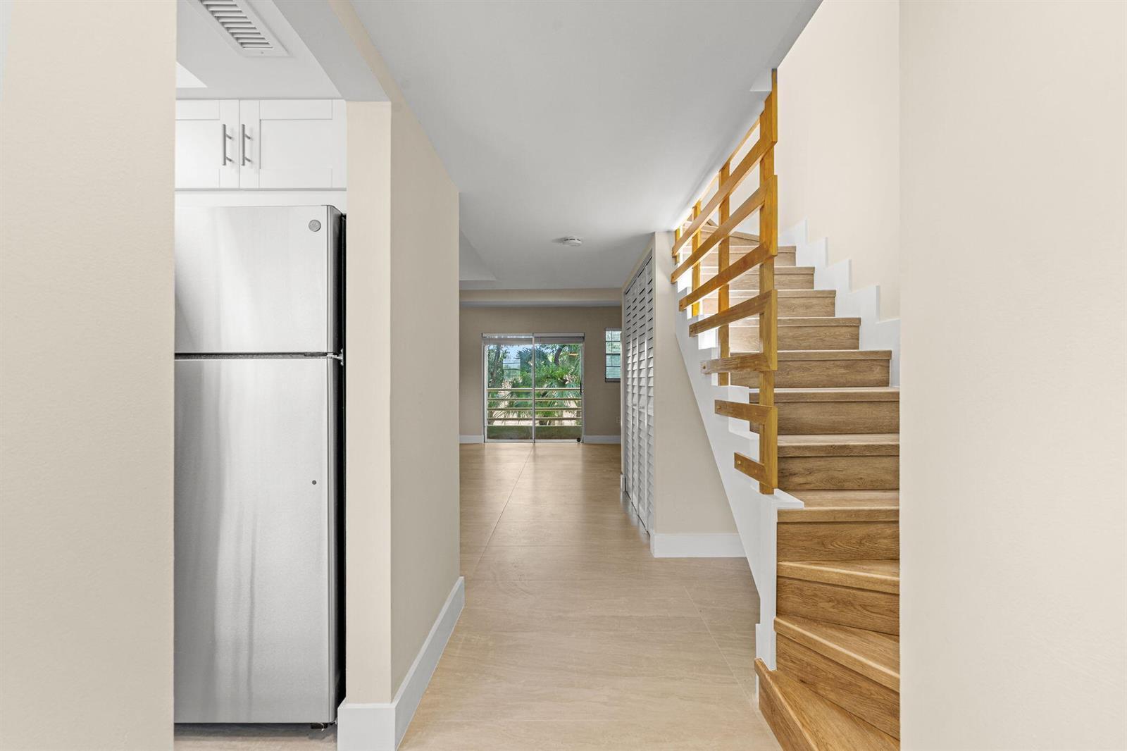 11099 NW 7th Street, Miami FL 33172 photo 3