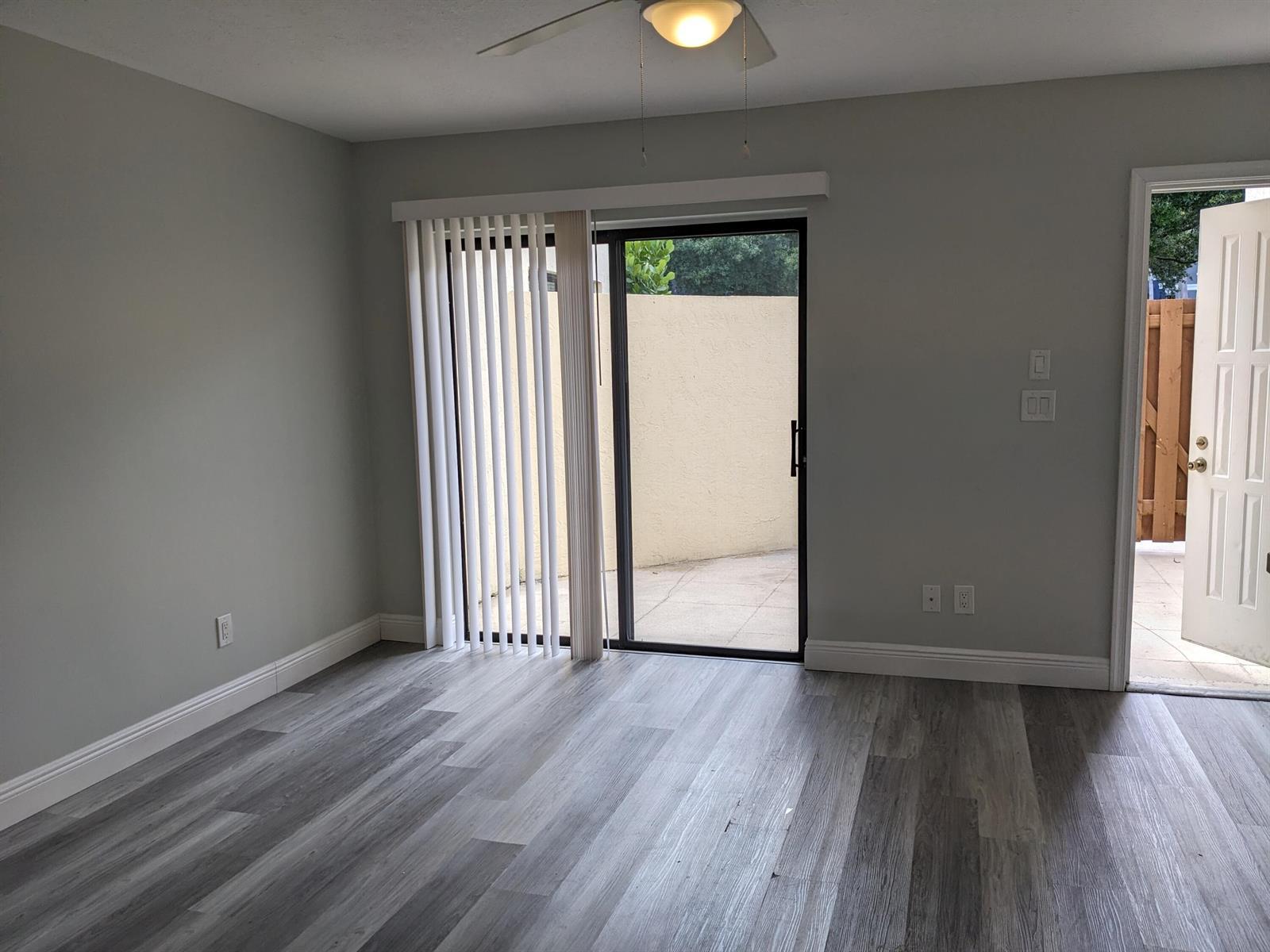 633 EXECUTIVE CENTER Drive # L104, West Palm Beach FL 33401 photo 5