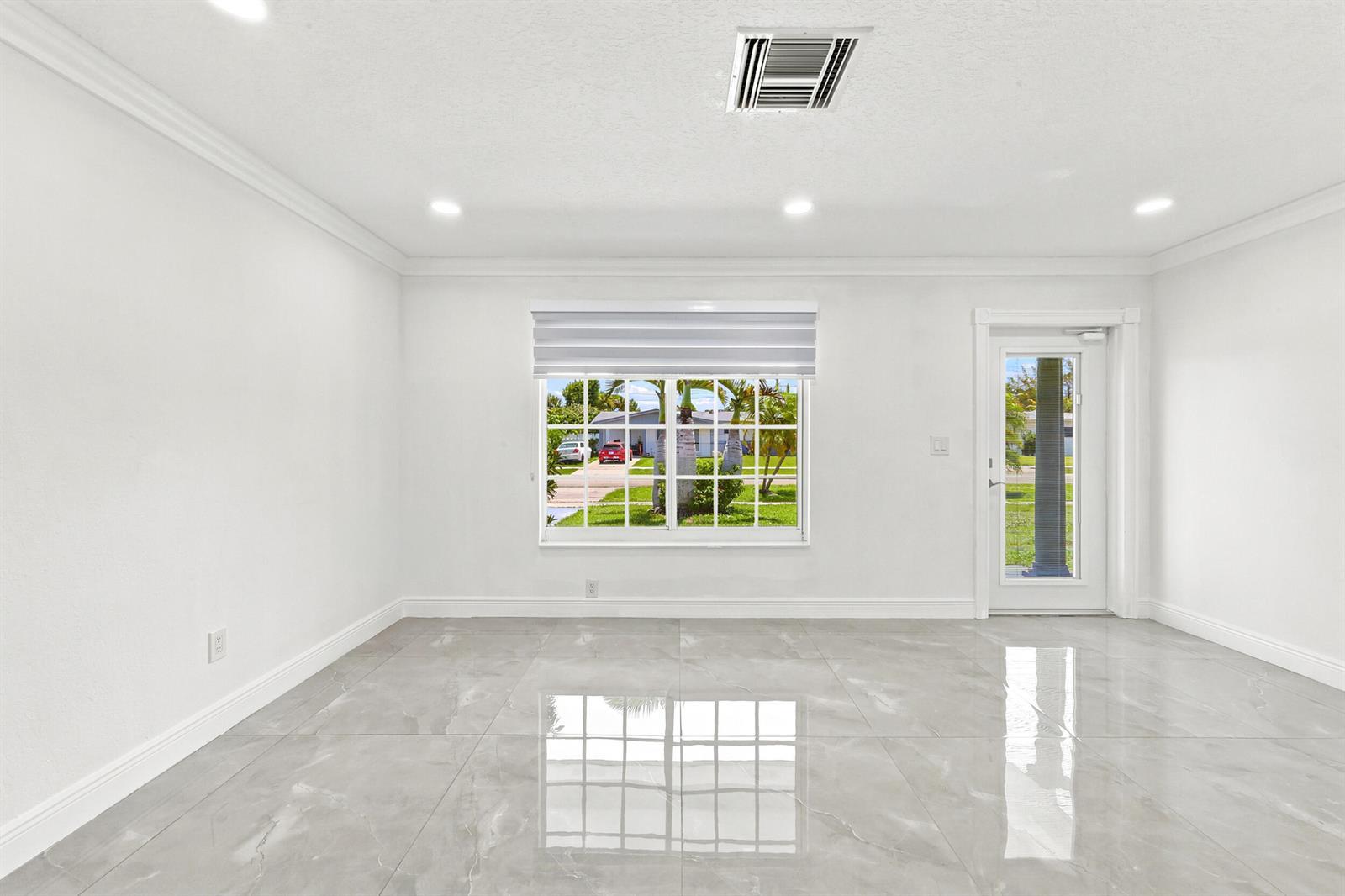 2649 CEDARCREST Road, West Palm Beach FL 33415 photo 4