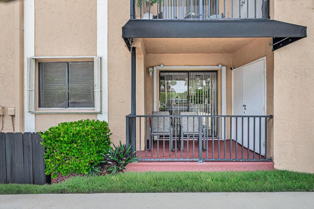 6043 10th Avenue N # 129, FL 33463 photo 2