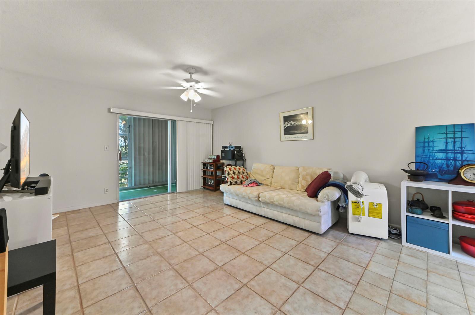 22 Golfs Edge D, West Palm Beach FL 33417 photo 5