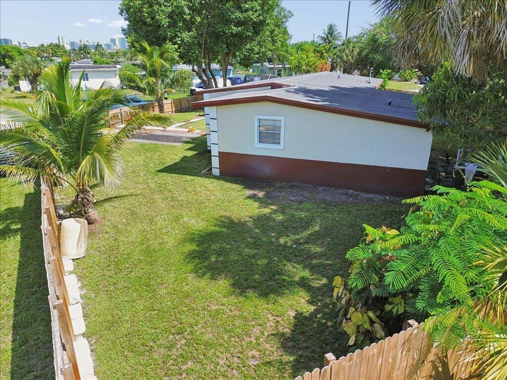 1313 NW 13TH Court, Fort Lauderdale FL 33311 photo 3