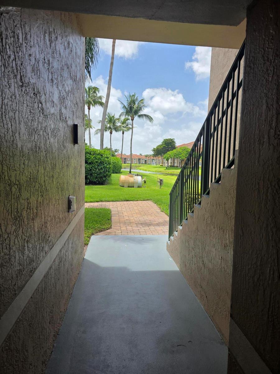 7824 SONOMA SPRINGS Circle # 104, Lake Worth FL 33463 photo 3
