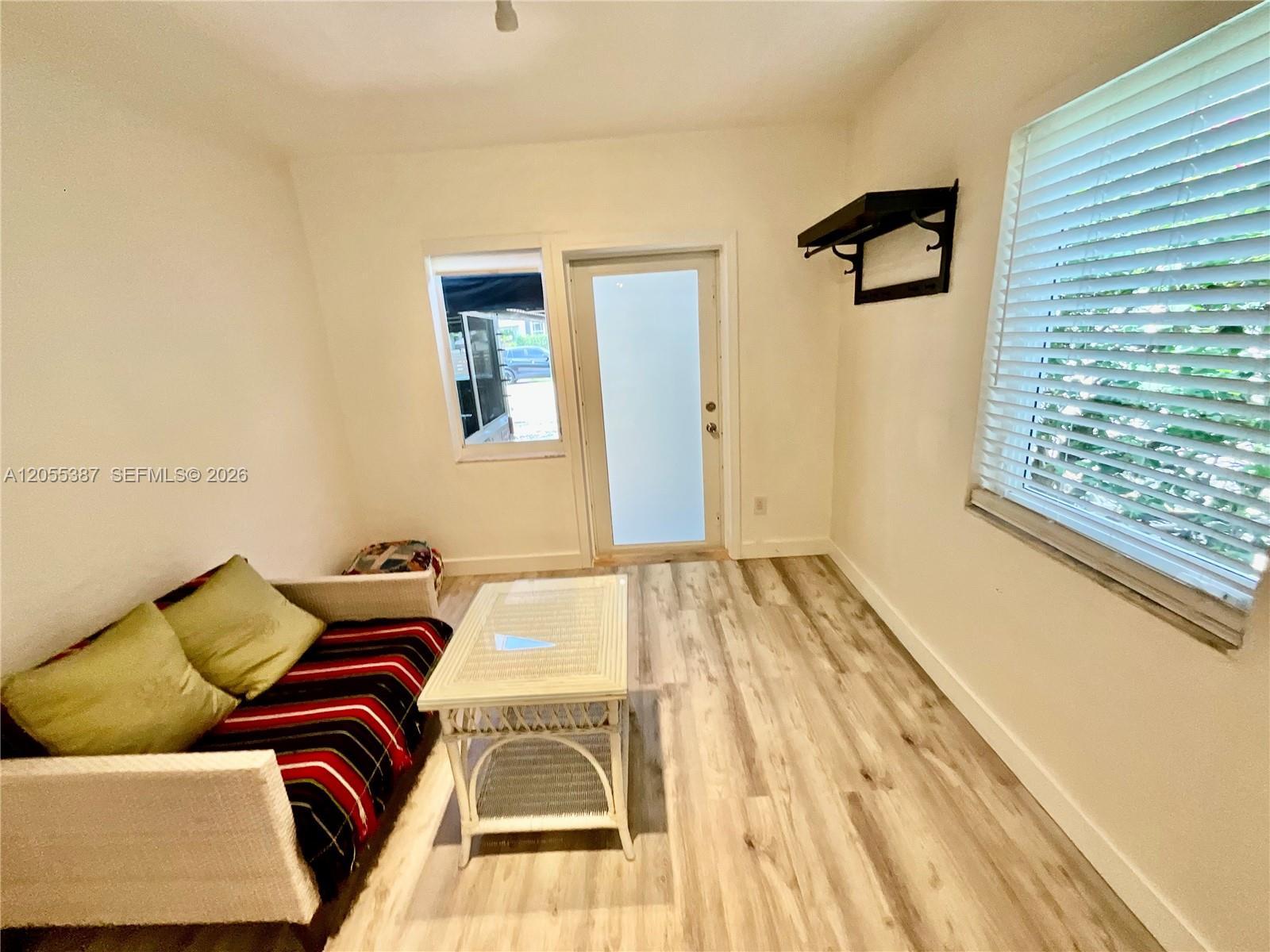 2000 SW 25th St, Miami FL 33133 photo 3