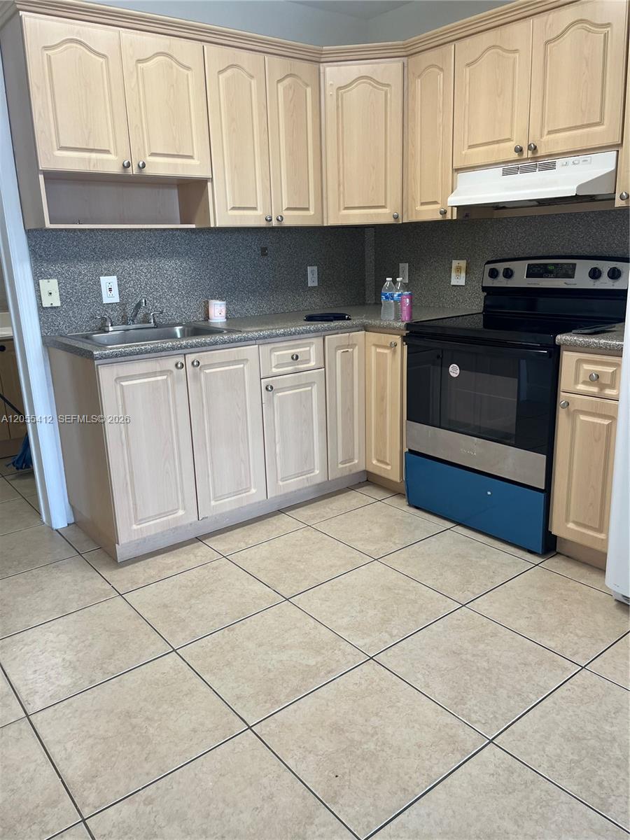 2185 NW 16th Ter # 7, Miami FL 33125 photo 5
