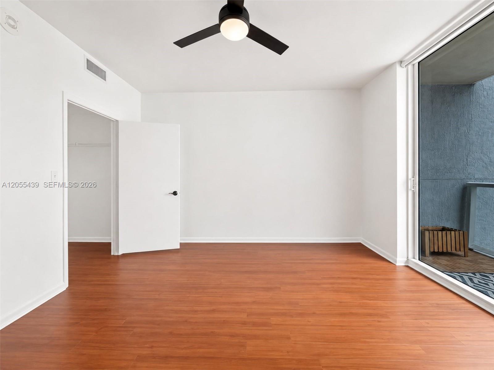253 NE 2nd St # 1804, Miami FL 33132 photo 4