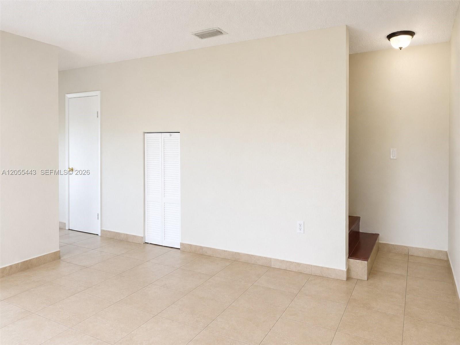1521 W 42nd Pl # 18, Hialeah FL 33012 photo 3