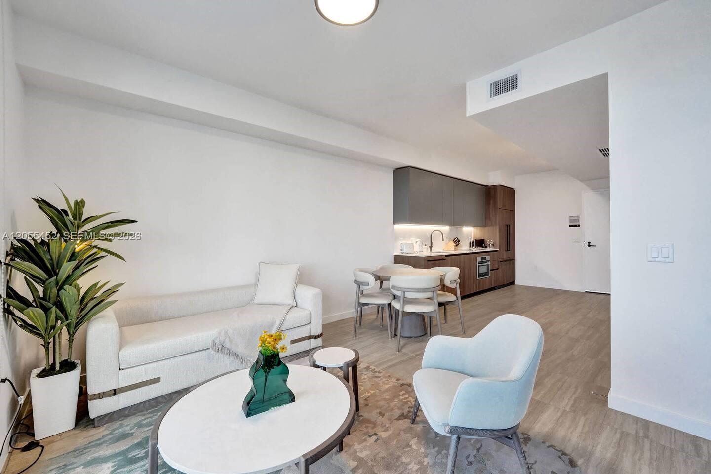 580 72ND # 1004, Miami Beach FL 33141 photo 4