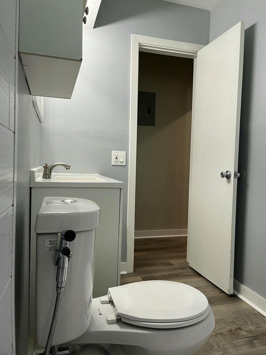 4250 NW 21st Avenue, Oakland Park FL 33309 photo 5