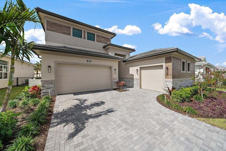 13613 Le Christine Drive, Palm Beach Gardens FL 33412 photo 2