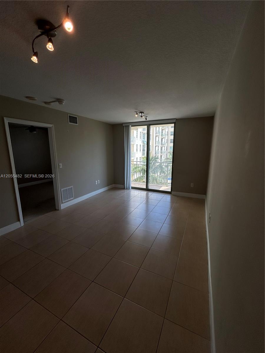 610 Clematis St # 511, West Palm Beach FL 33401 photo 3