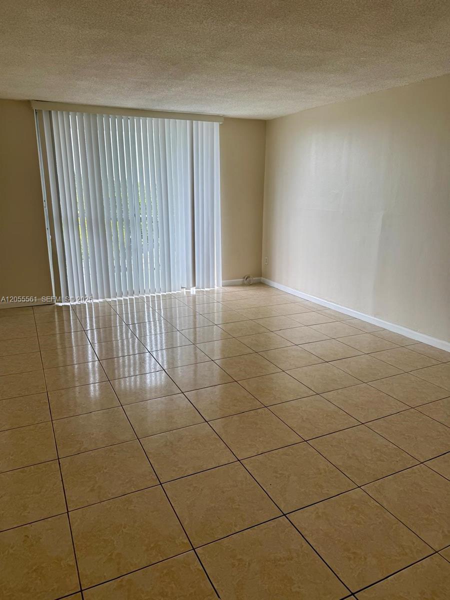 498 NW 165th St Rd # 405, Miami FL 33169 photo 5