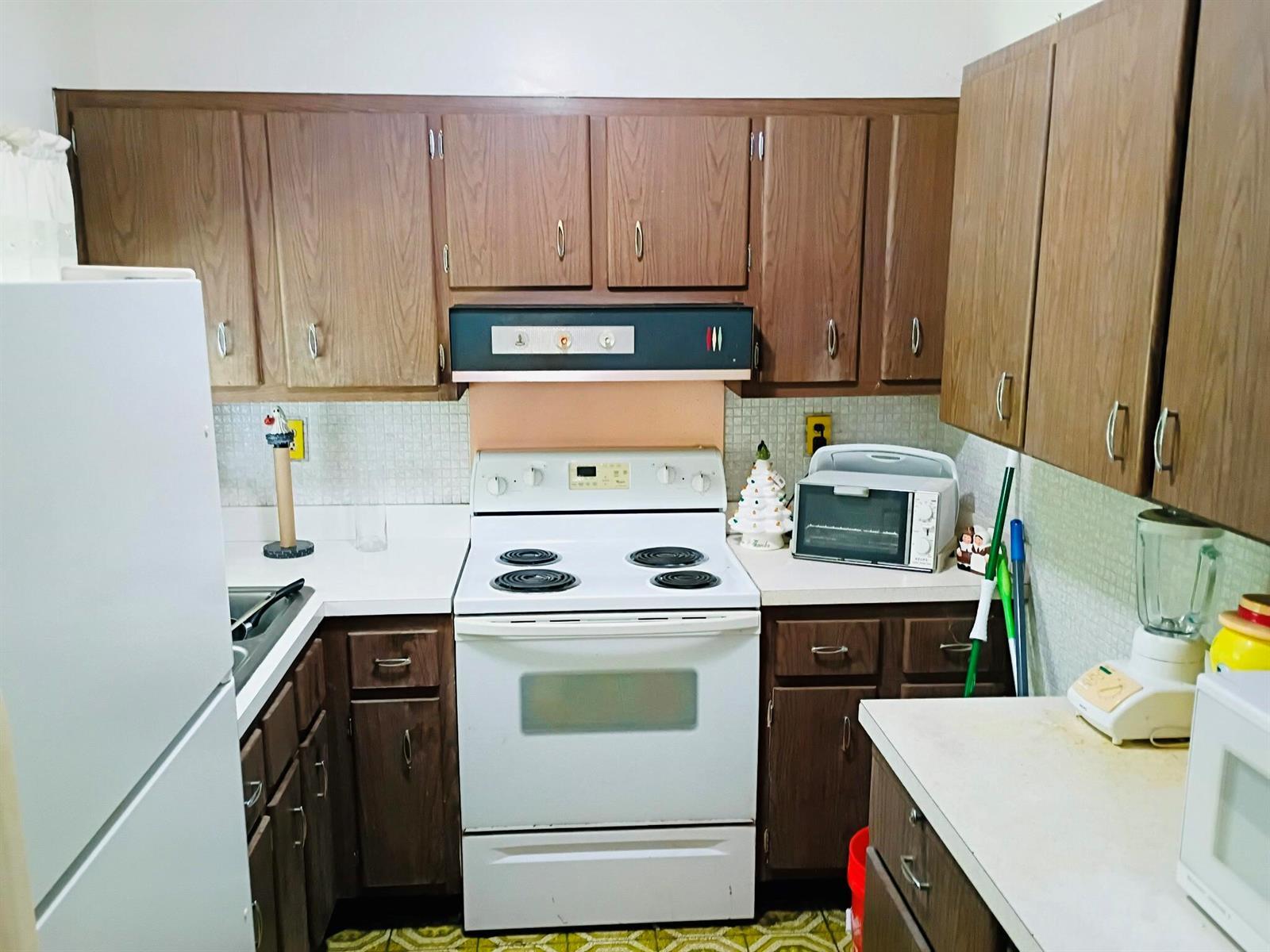 15250 NE 2ND Avenue, Miami FL 33162 photo 5