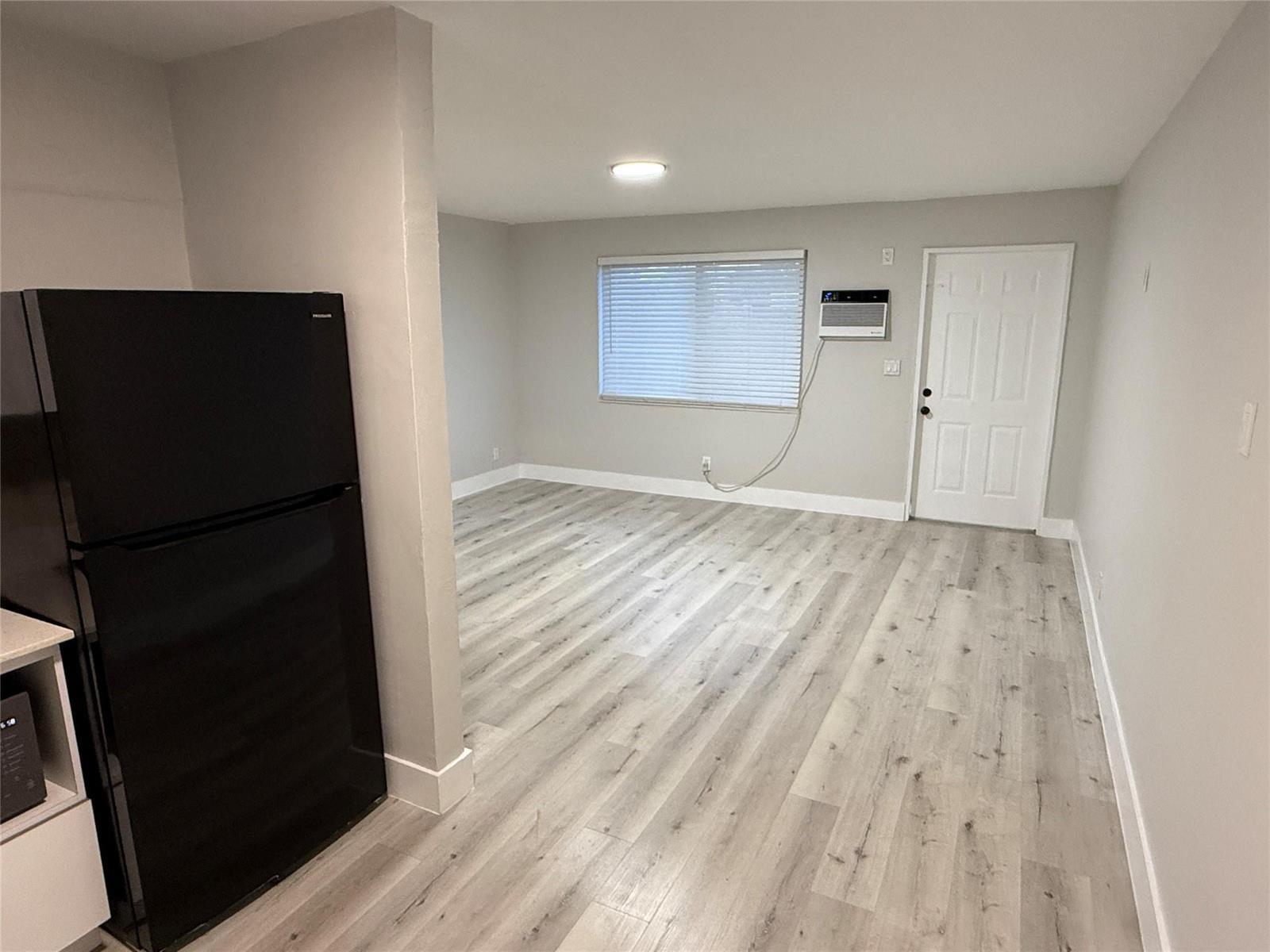 720 NE 7TH Street # 5, Hallandale Beach FL 33009 photo 5