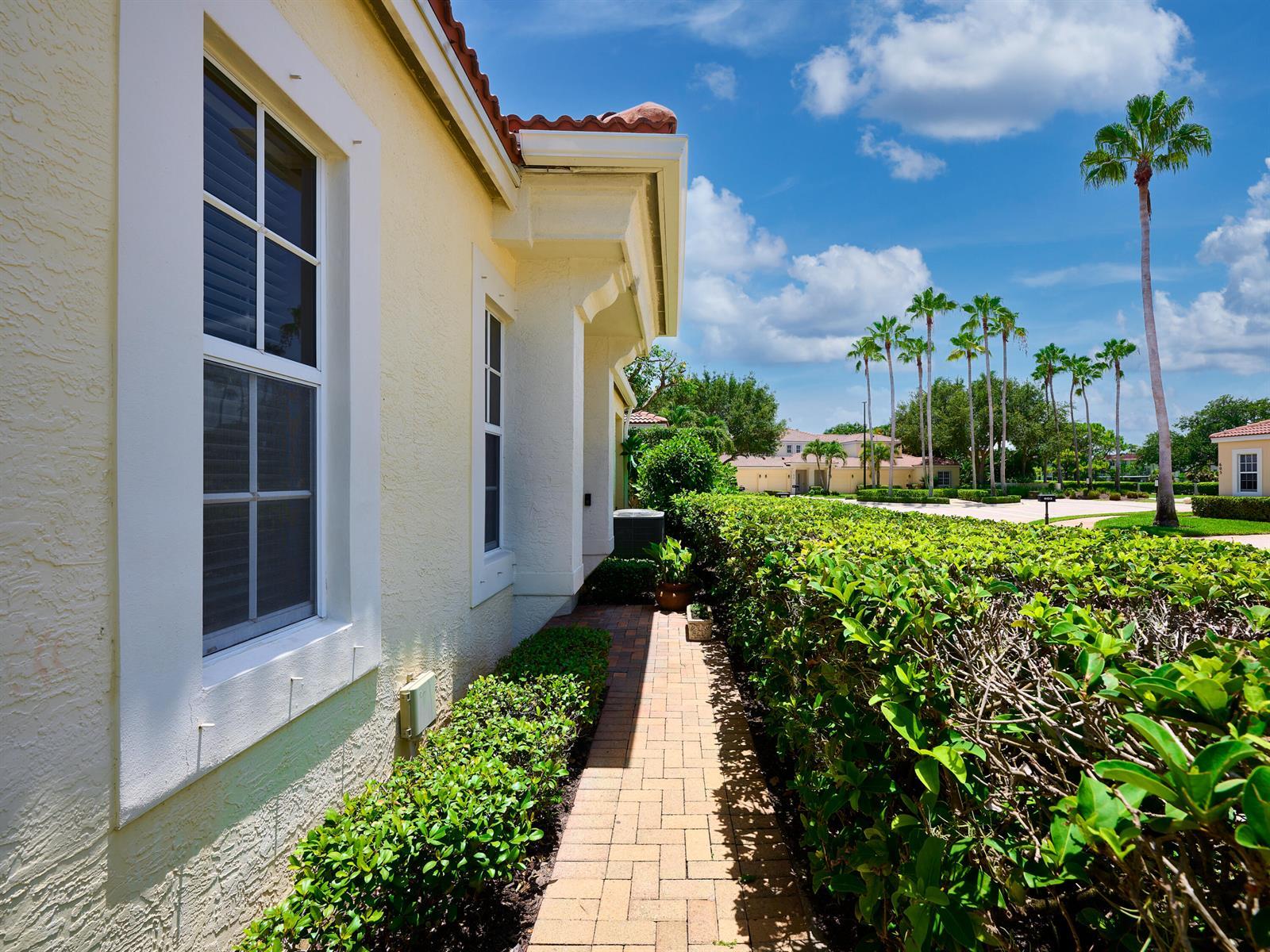 530 Commons Drive, Palm Beach Gardens FL 33418 photo 5